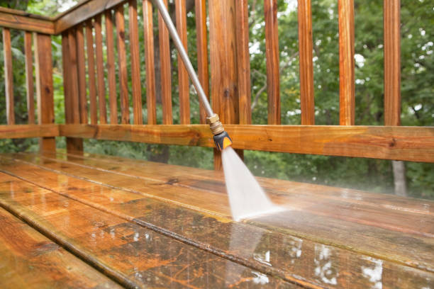 Fence Pressure Washing in Castro Valley, CA