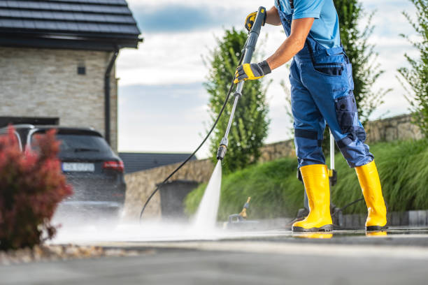 Why Choose Our Certified Pressure Washing Experts for Your Project Needs in Castro Valley, CA?